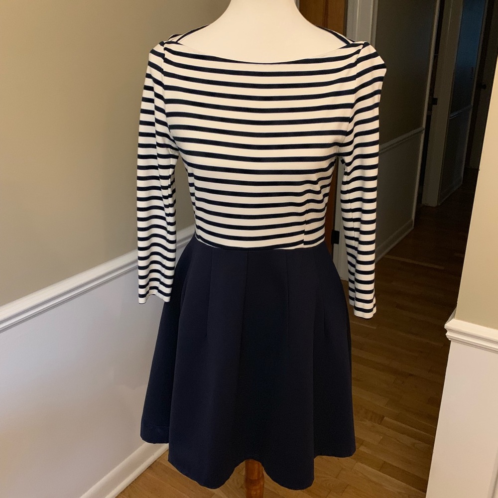 Kate ♠️ Navy & White Striped Dress